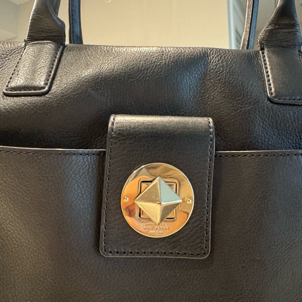 Gorgeous black kate spade bag - Picture 2 of 8